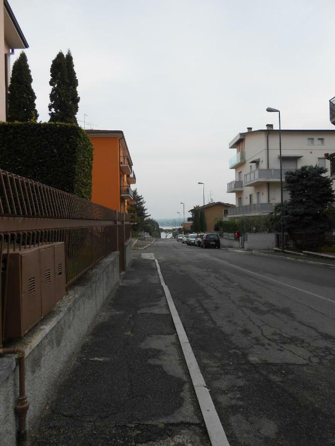 Monolocale A Peschiera Del Garda Vista Lago Apartamento Exterior foto