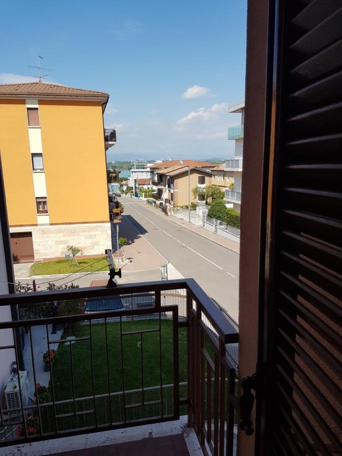 Monolocale A Peschiera Del Garda Vista Lago Apartamento Exterior foto